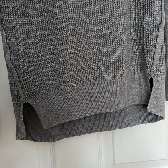 Lululemon Sz 4 The Sweater Life Vneck Knit Longsleeve Grey - Picture 6 of 8
